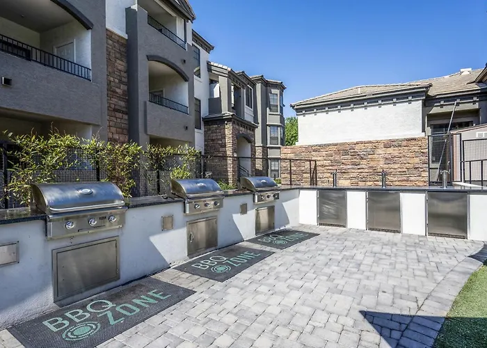 Boulevard 1br By Stadium Pool Parking Gym 03