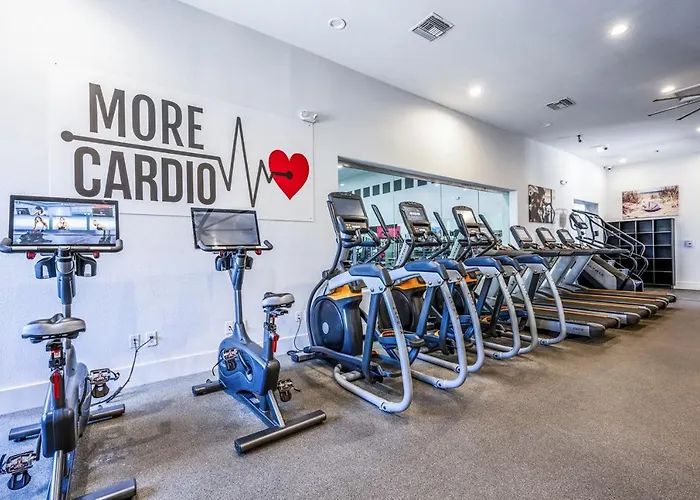 Apartment Boulevard 1br By Stadium Pool Parking Gym 03 *