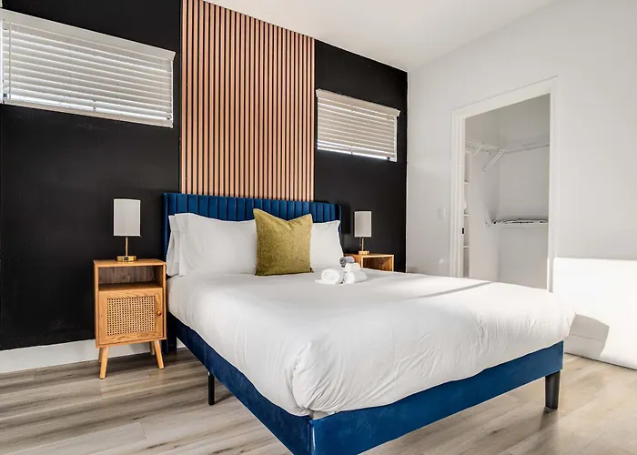 Apartment Boulevard 1br By Stadium Pool Parking Gym 03 *